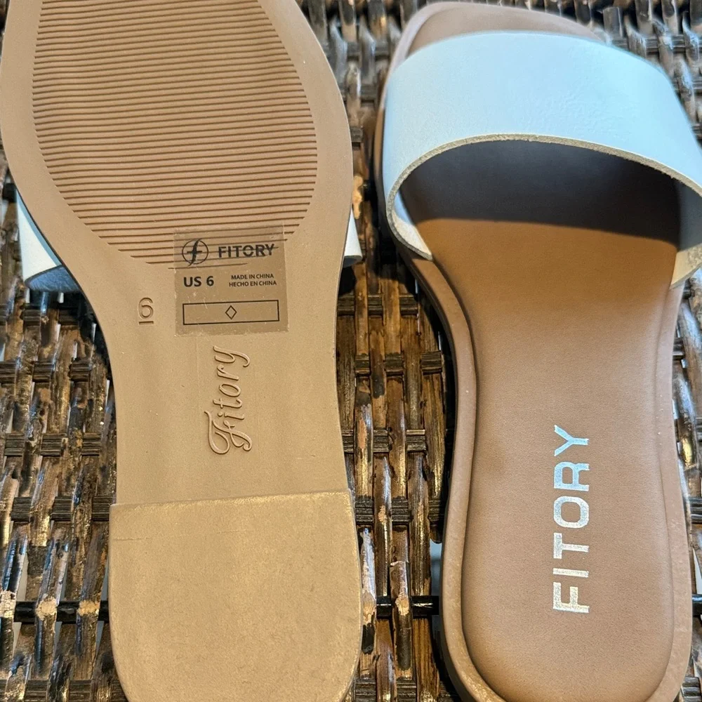 Fitory White Slide Sandals Women’s Size‎ 6 New
